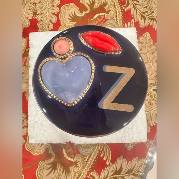 Anthropologie Handpainted Stoneware Monogram Trinket Box Letter Z. NWT - Picture 2 of 5